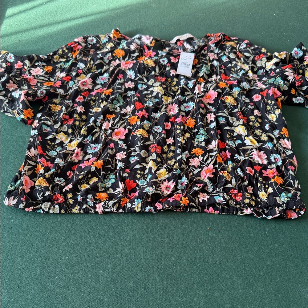 LOFT Floral Blouse - Black, Red, Pink, Yellow, Green. CAJA # 1. D